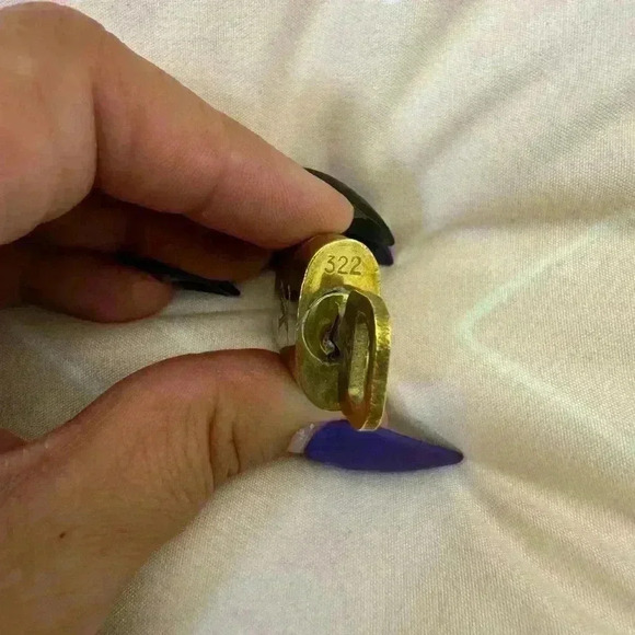 Louis Vuitton Gold Padlock - Picture 4 of 4